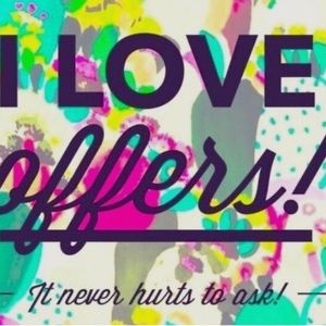 I’m spring cleaning! Shop my closet! 🥰